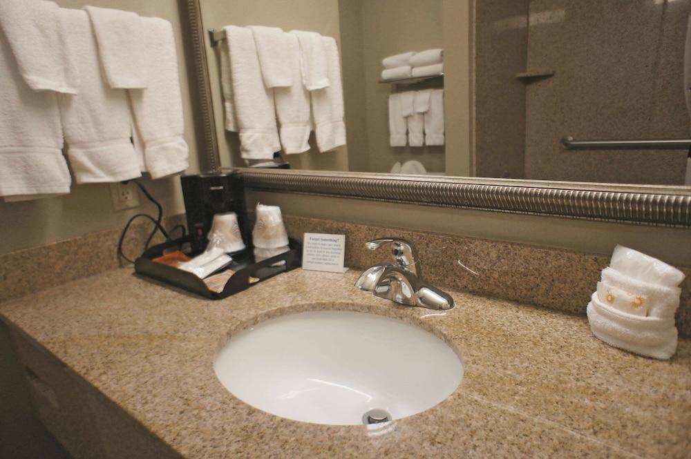 La Quinta Inn & Suites By Wyndham Broussard - Lafayette Area מראה חיצוני תמונה